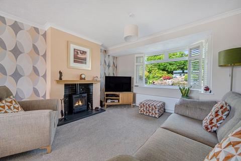 28 Cheviots Road, Shaw, Oldham, OL2 7QS