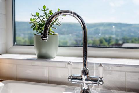 28 Cheviots Road, Shaw, Oldham, OL2 7QS