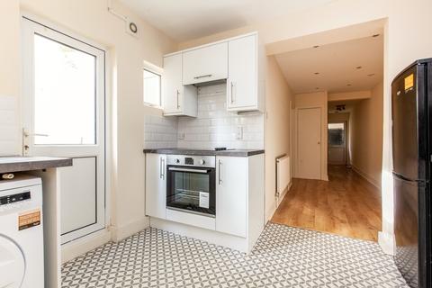 1 bedroom apartment to rent, Town Centre