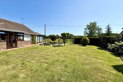 3 bedroom bungalow for sale, Bramlands Lane, Henfield