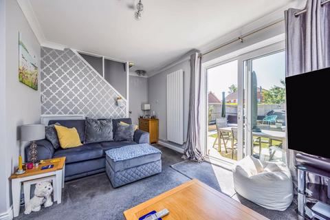 2 bedroom terraced house for sale, Hornbeam Road, Denvilles