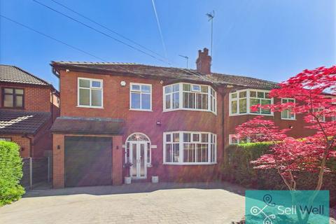 4 bedroom semi-detached house for sale, Walkden Road, Manchester M28