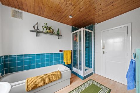 43 Selhurst New Road, London, SE25 5PU