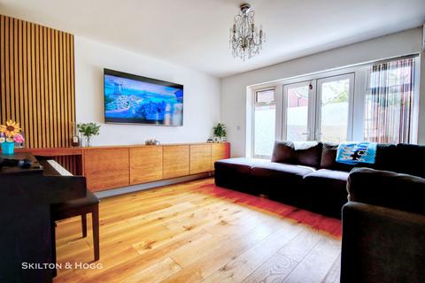 undefined, Battle Avenue, Daventry NN11