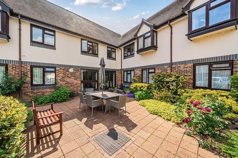 1 bedroom apartment for sale, Abbey Court (Chertsey), Chertsey KT16