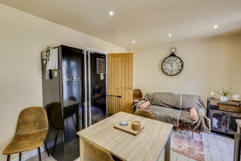 39 Stonecroft, Bradford, BD2 2HW