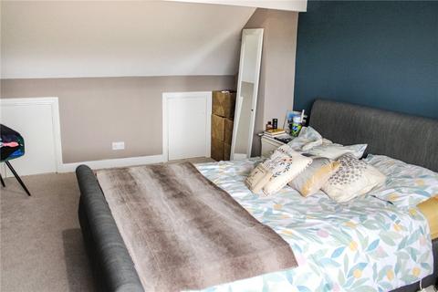 4 bedroom semi-detached house for sale, Southlands Mount, Riddlesden, Keighley, West Yorkshire, BD20