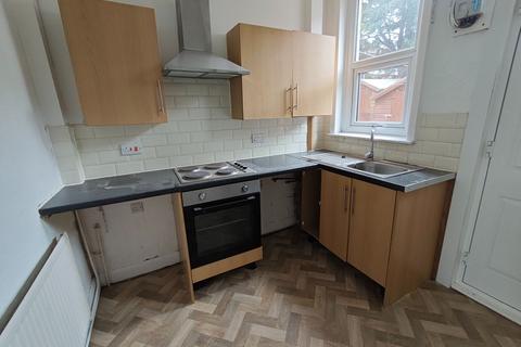 2 bedroom terraced house to rent, Mona Street, Barnsley
