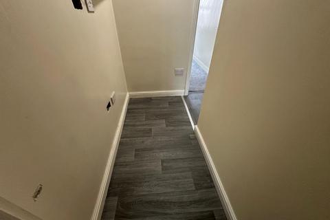 2 bedroom flat to rent, Fleece Street, Rochdale