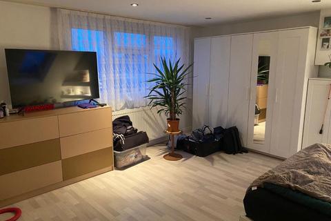 undefined, Cedar Avenue, Enfield