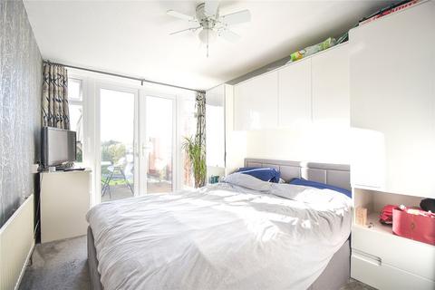 93 Dovedale Close, Harefield, Uxbridge, UB9 6DQ