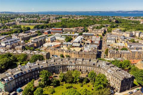 Flat 14/1, Claremont Crescent, Edinburgh, Midlothian, EH7