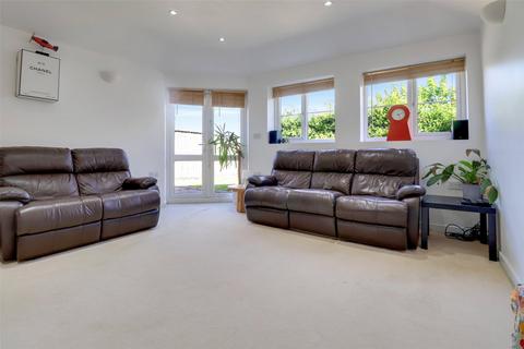 13 Exmoor View, South Molton, EX36 3BD