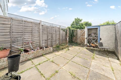 83 Lindsey Close, Mitcham, CR4 1XR
