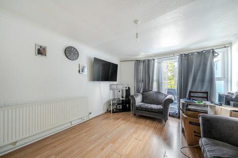 83 Lindsey Close, Mitcham, CR4 1XR