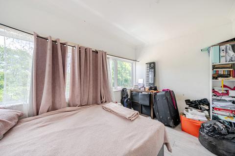 83 Lindsey Close, Mitcham, CR4 1XR