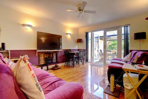 4 bedroom detached house for sale, The Chimes, Buckinghamshire HP12