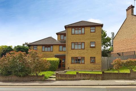 2 bedroom flat to rent, Mayplace Road East, Kent DA7