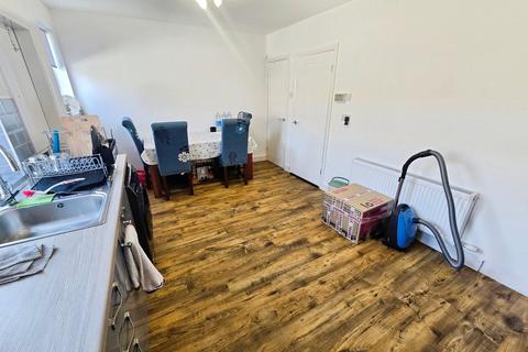 2 bedroom terraced house to rent, Westbourne Avenue, Greater Manchester WN7