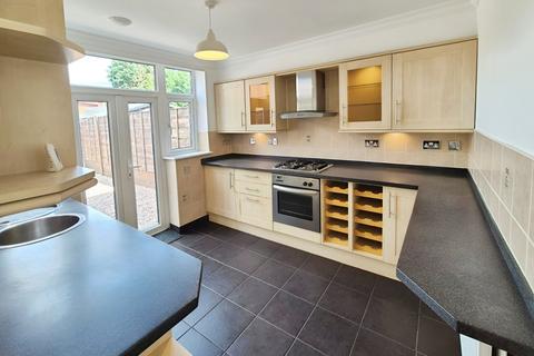 3 bedroom semi-detached house for sale, Fovant Crescent, Greater Manchester SK5