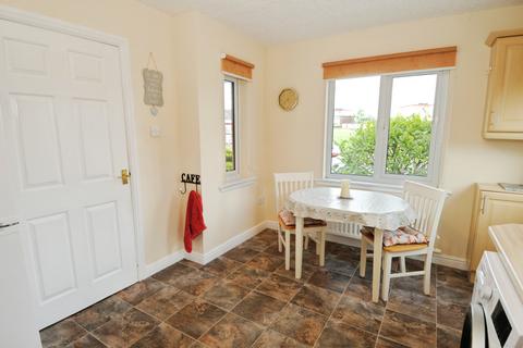 17 Caulstran Road, Dumfries, DG2 9FJ