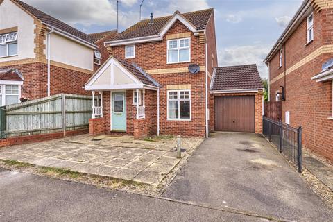 3 bedroom detached house to rent, Creed Road, Peterborough PE8