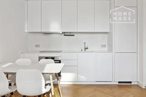 2 bedroom flat to rent, Avenue House