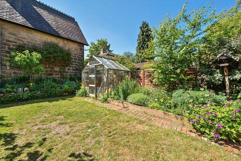 6 Dennistead Crescent, Leeds, LS6 3PU