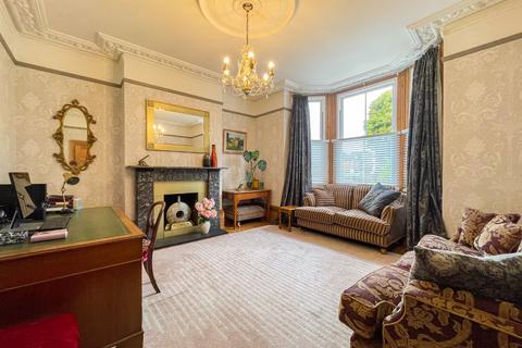 5 bedroom semi-detached house for sale, Pelham Road, Gravesend, DA11 0HW