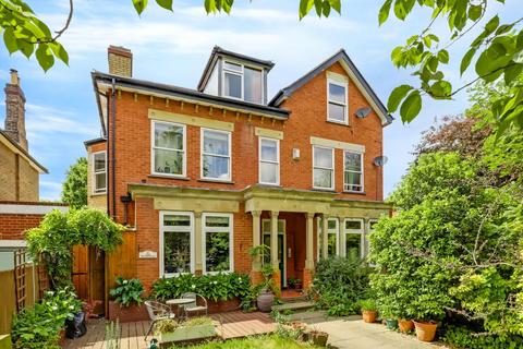 Flat 2, 57 Cator Road, London, SE26 5DT