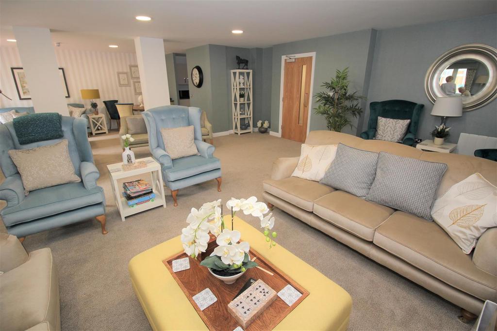 Residents lounge (1).jpg