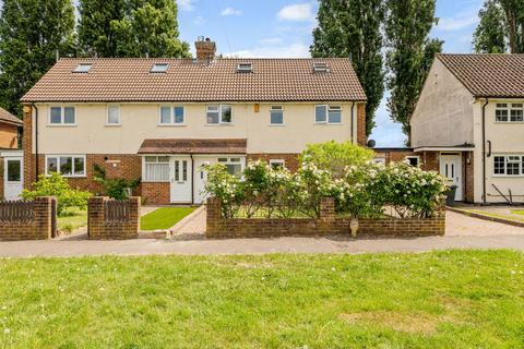 79 Gibraltar Crescent, Epsom, KT19 9BS