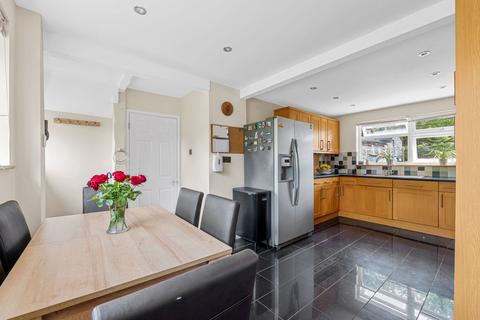 79 Gibraltar Crescent, Epsom, KT19 9BS