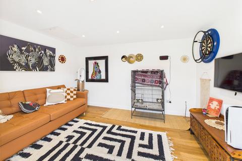 7 Cowslip Close, Cheltenham, GL53 0FN