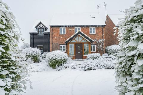 5 bedroom detached house for sale, Crendon Road, Aylesbury HP18