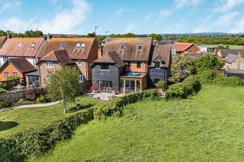 5 bedroom detached house for sale, Crendon Road, Aylesbury HP18