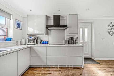 5 bedroom detached house for sale, Green Oak Glade, Pinewood, IP8