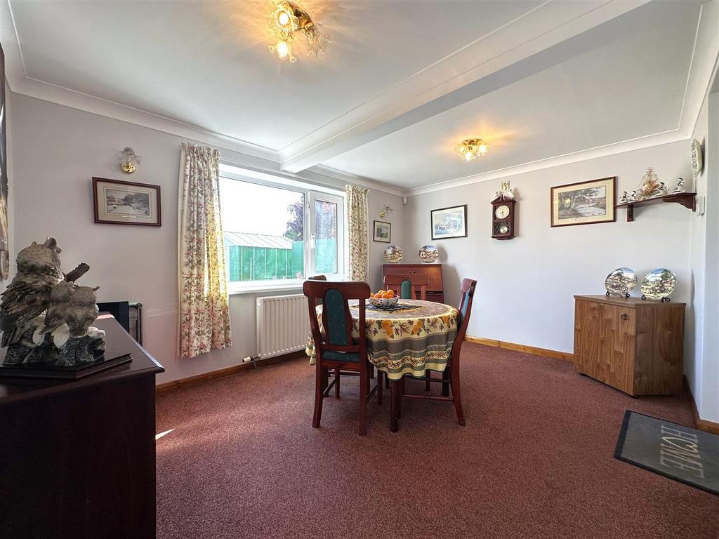 Dining Room 566