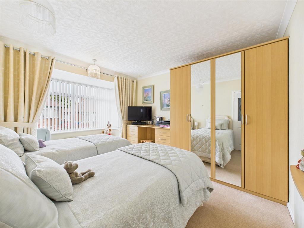 Bedroom: