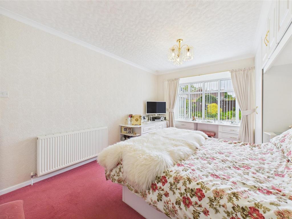 Bedroom: