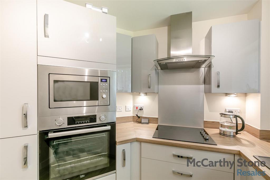 8645689-interior07.jpg