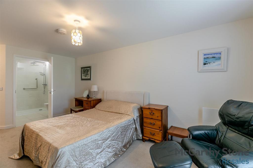 8645689-interior18.jpg