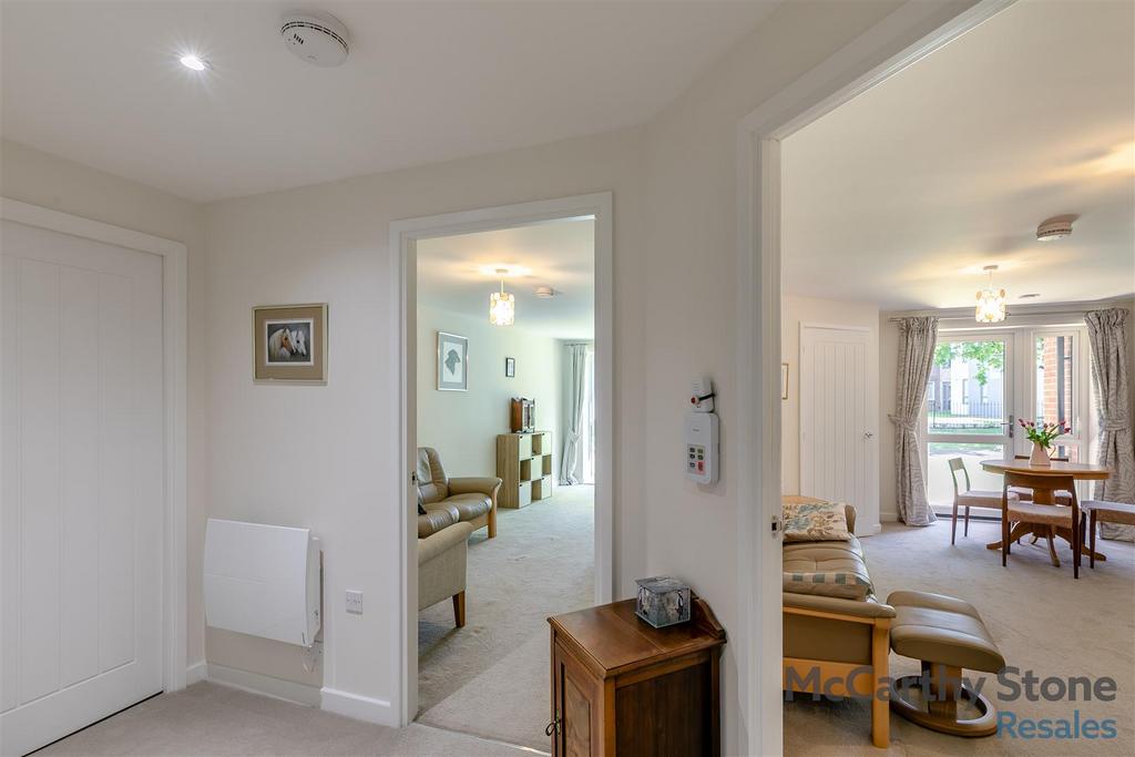 8645689-interior12.jpg