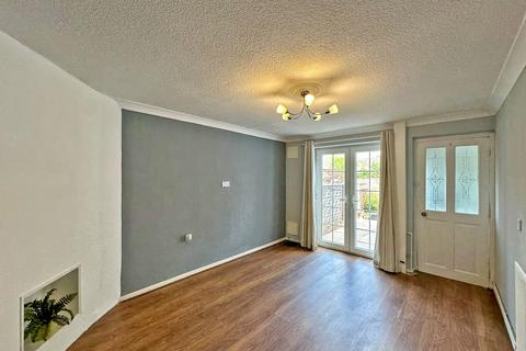 8 Bull Meadow Lane, Wombourne, Wolverhampton, WV5 9DF
