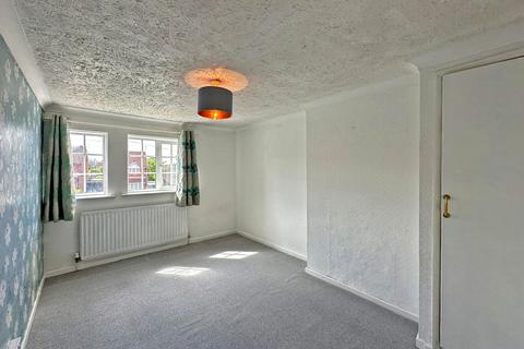 8 Bull Meadow Lane, Wombourne, Wolverhampton, WV5 9DF