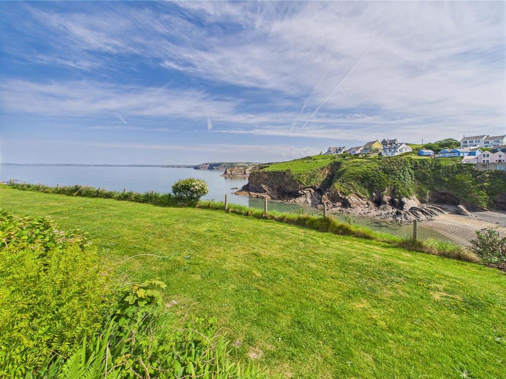 CAM03278 G0-PR0135-STILL017.jpg