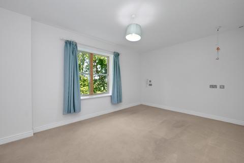 2 bedroom apartment for sale, Oatlands Drive, Weybridge, Surrey, KT13