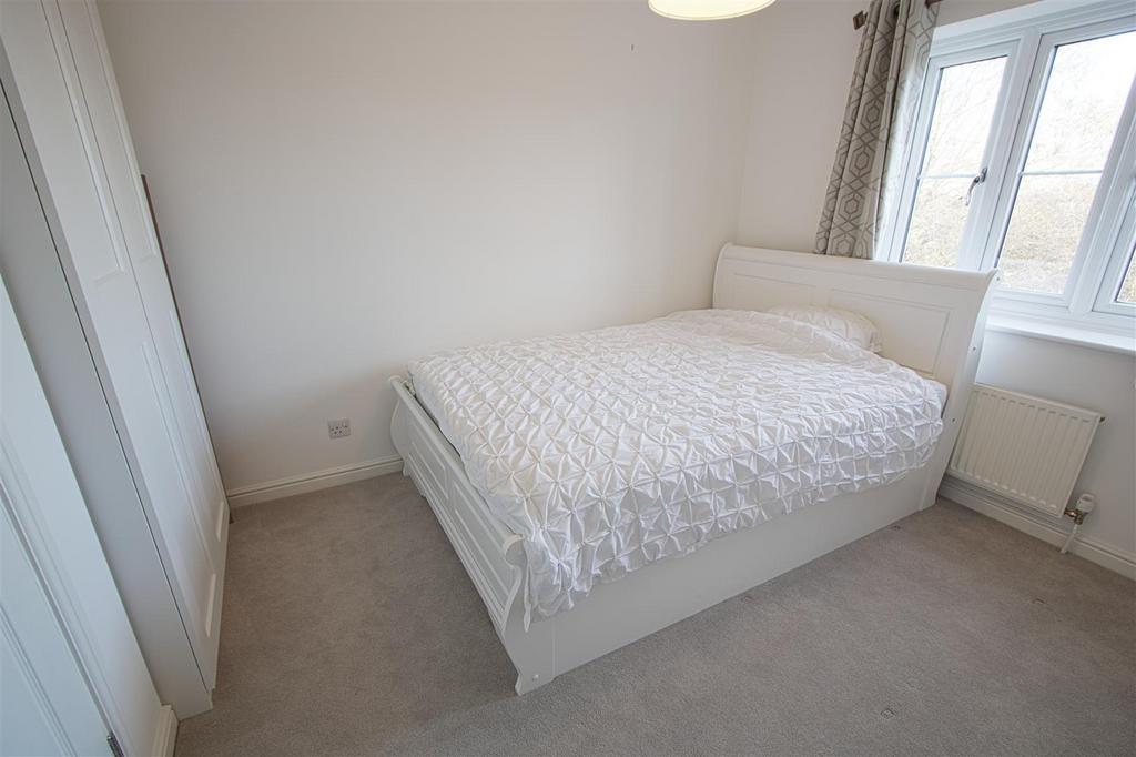 Bed2new.jpg