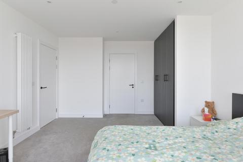 1 bedroom apartment for sale, Silverleaf House, 1 Heartwood Boulevard W3