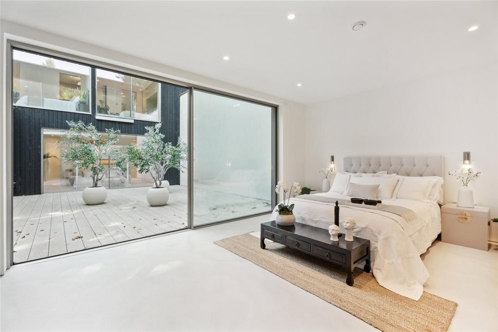 Principle Bedroom 2